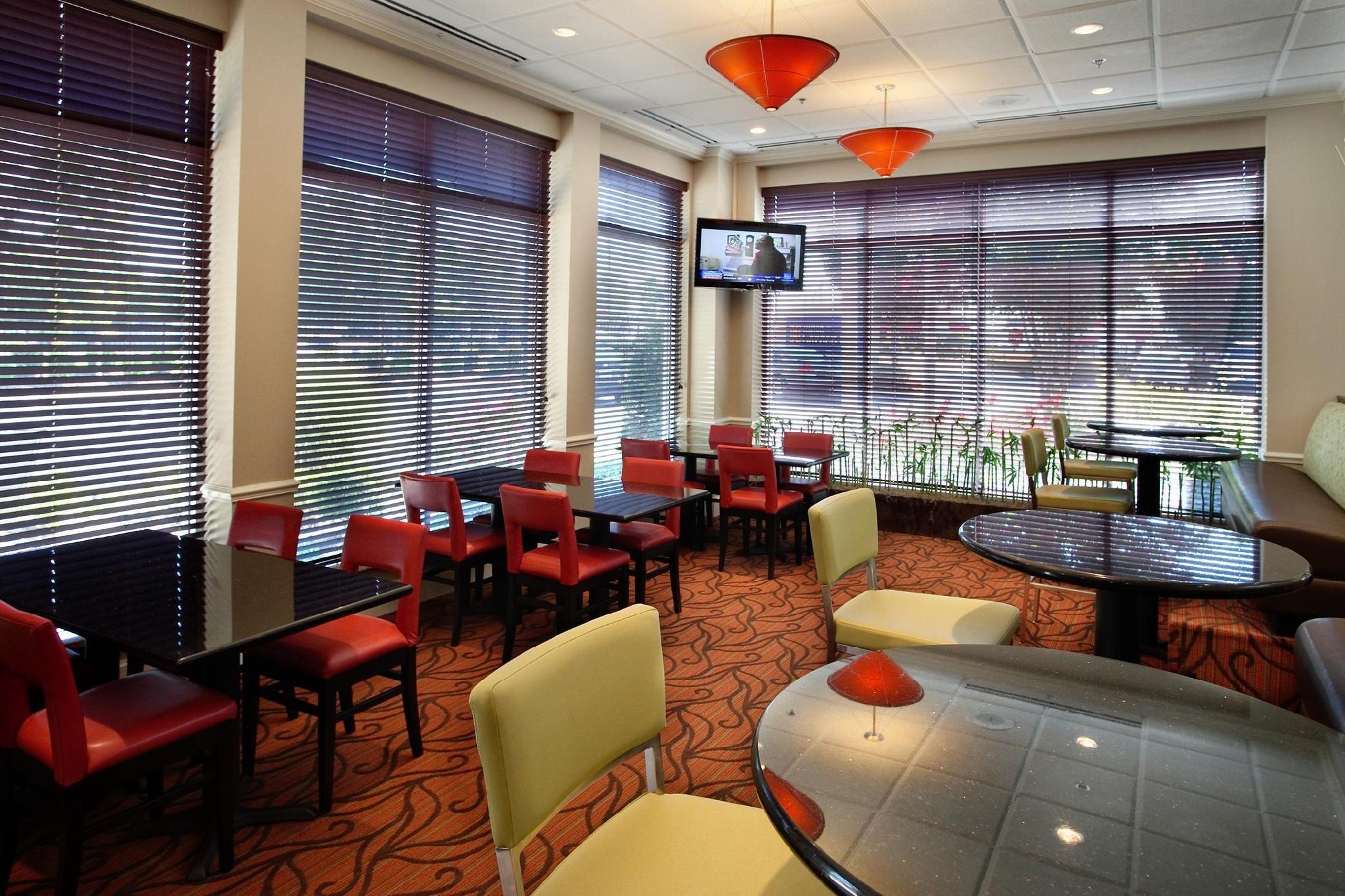 Hilton Garden Inn Chattanooga/Hamilton Place Экстерьер фото